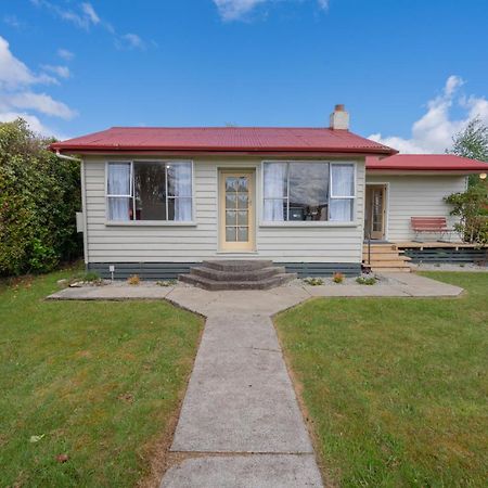 Rustlein Cottage - Te Anau Holiday Home Exteriör bild