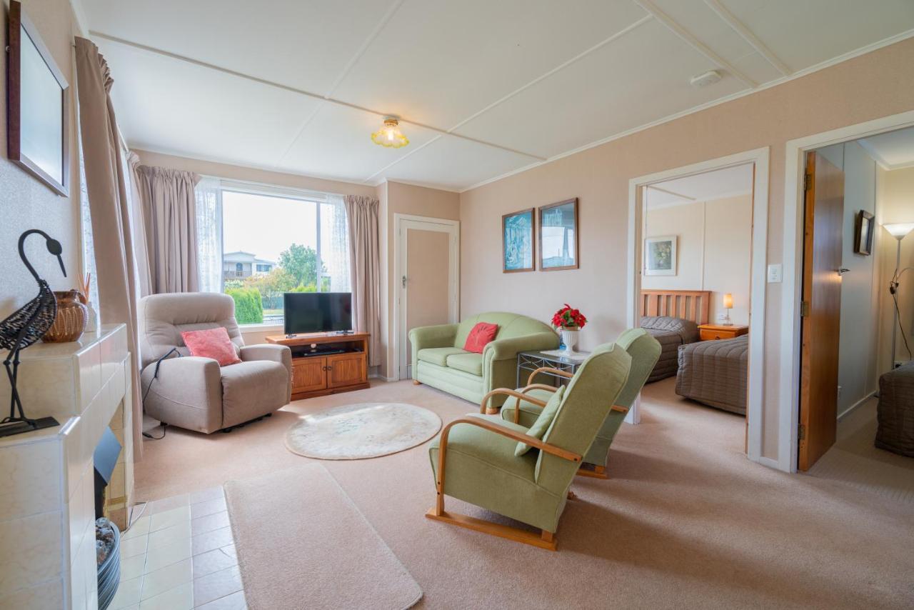 Rustlein Cottage - Te Anau Holiday Home Exteriör bild