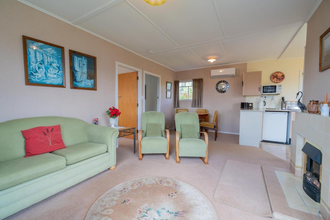 Rustlein Cottage - Te Anau Holiday Home Exteriör bild
