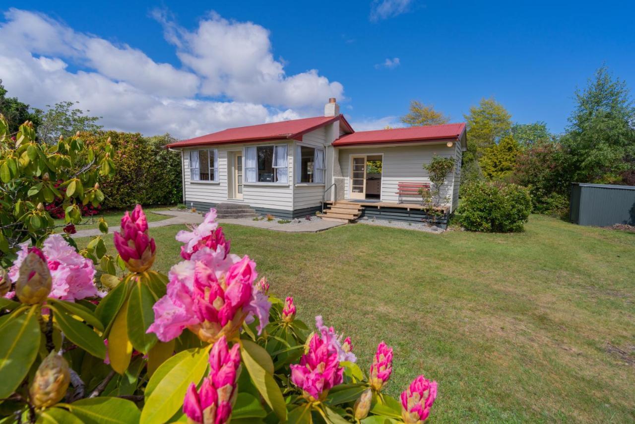Rustlein Cottage - Te Anau Holiday Home Exteriör bild